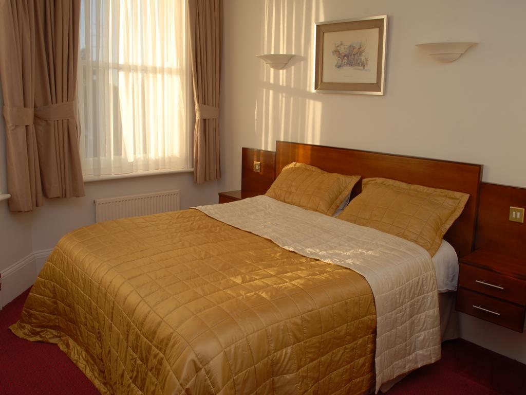 Hotel Gatwick Cambridge Horley
