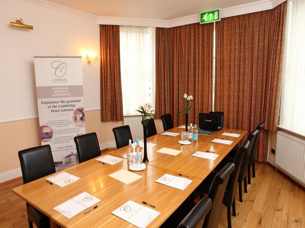 Gatwick Cambridge Hotel 4*