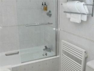 Gatwick Cambridge Hotel 4*