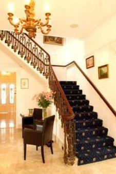 Gatwick Cambridge Hotel